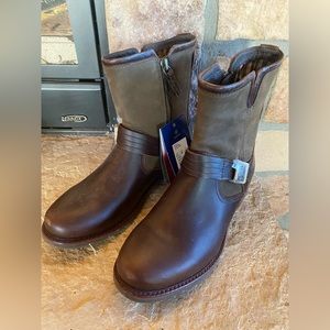 NWT Ariat Savannah H20 waterproof boots. Chocolate/willow. Size 8.5